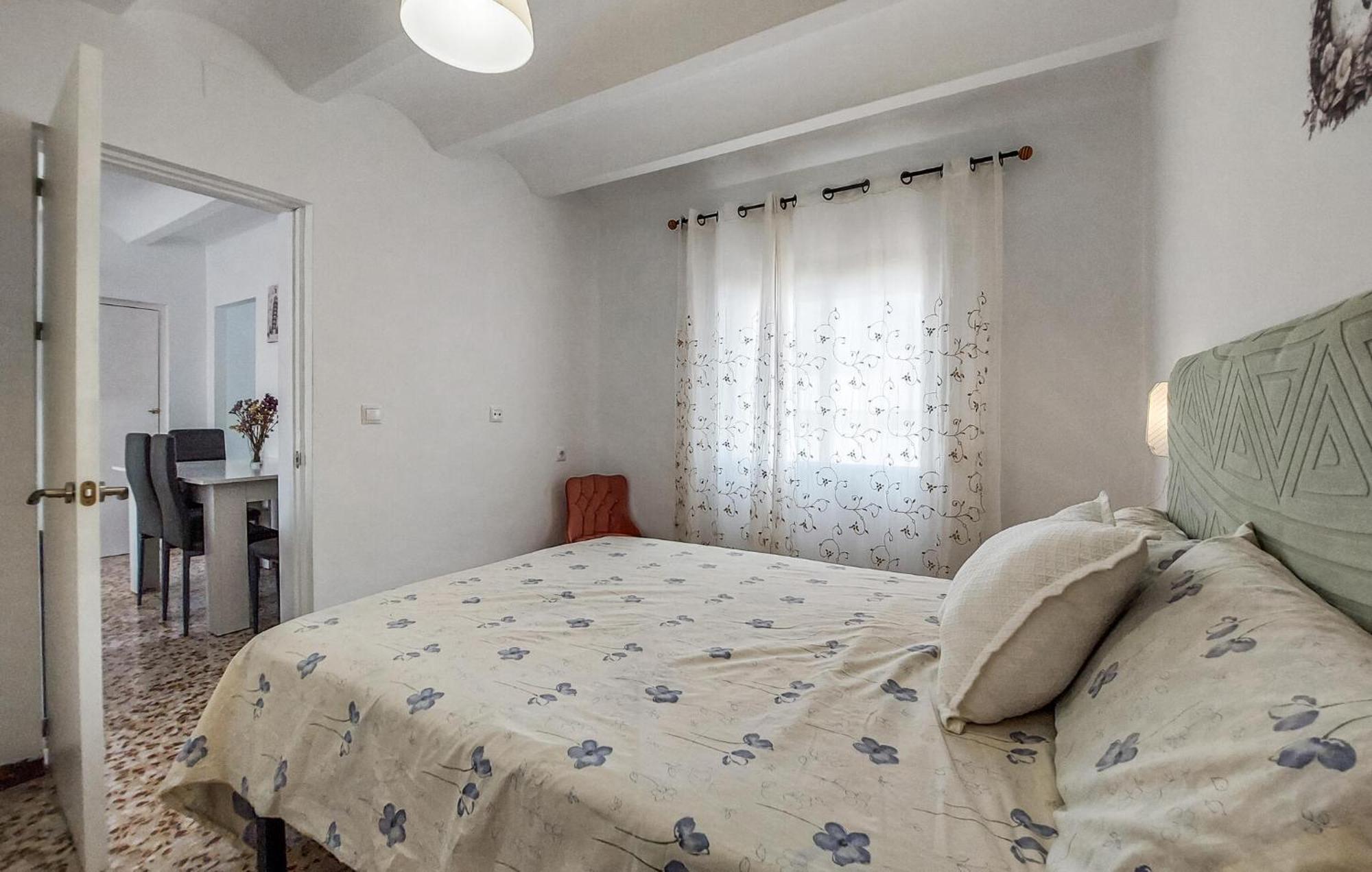 Apartment 2 Bedroom In *