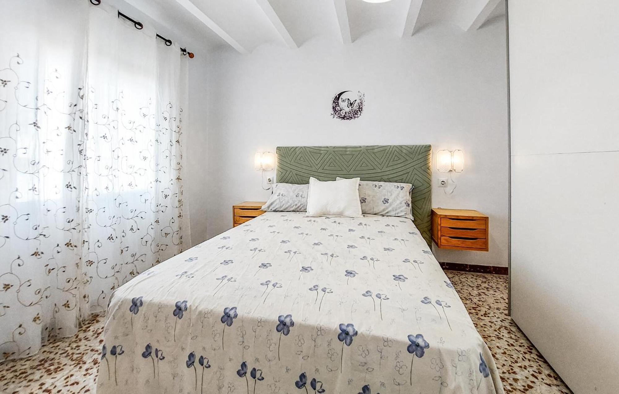 2 Bedroom In *